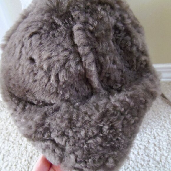 Shearling Sheepskin Winter Hat - Picture 6 of 6